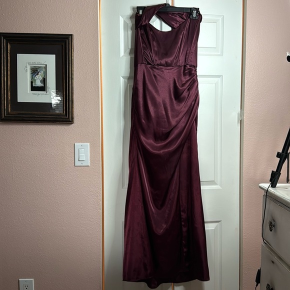 Galina Signature Burgundy Corseted Halter Gown  size 10 - Picture 2 of 12